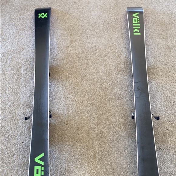 Volkl 2021 skis and 2021 technica ski boots - Picture 4 of 12